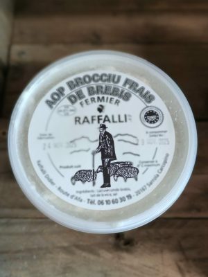 Brocciu frais de brebis, fermier